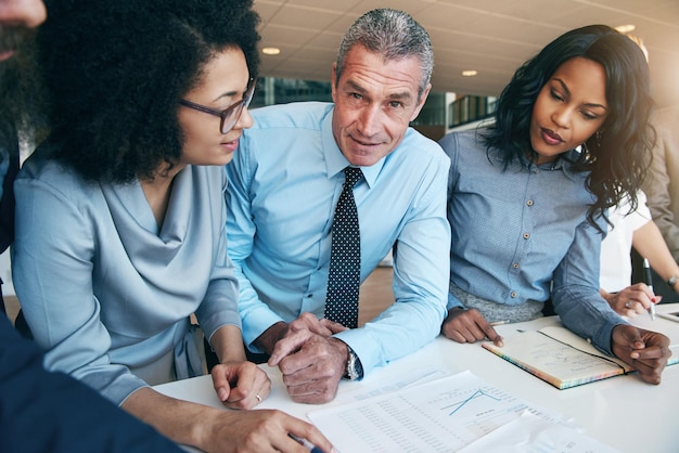 Educação financeira e alfabetização financeira para melhorar sua gestão de dinheiro
