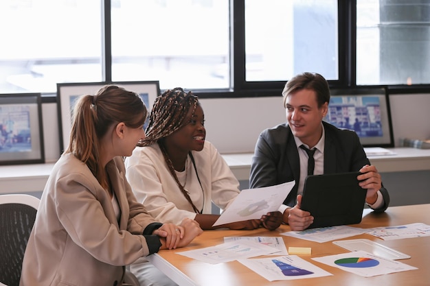 Conceitos de educação financeira e planejamento orçamentário para iniciantes